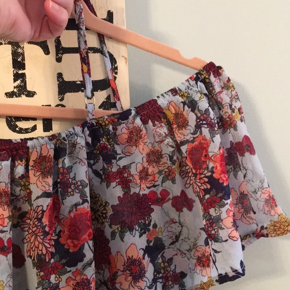 Manguun Floral Blouse Thin Strap & Drop Shoulder - Picture 4 of 9